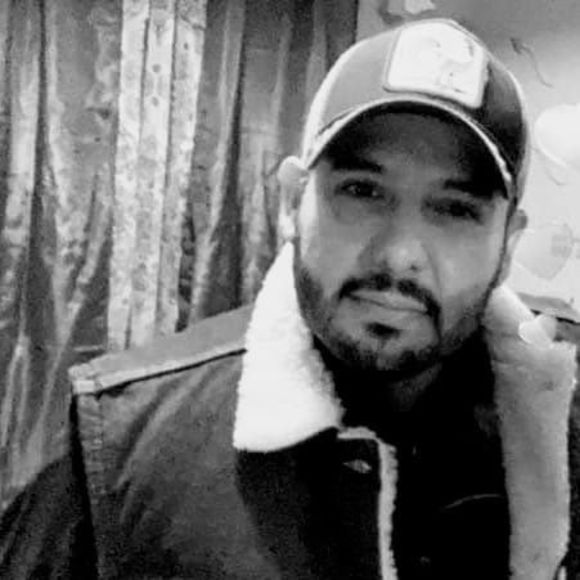 Meet your Posher, Daniel - Picture 1 of 1